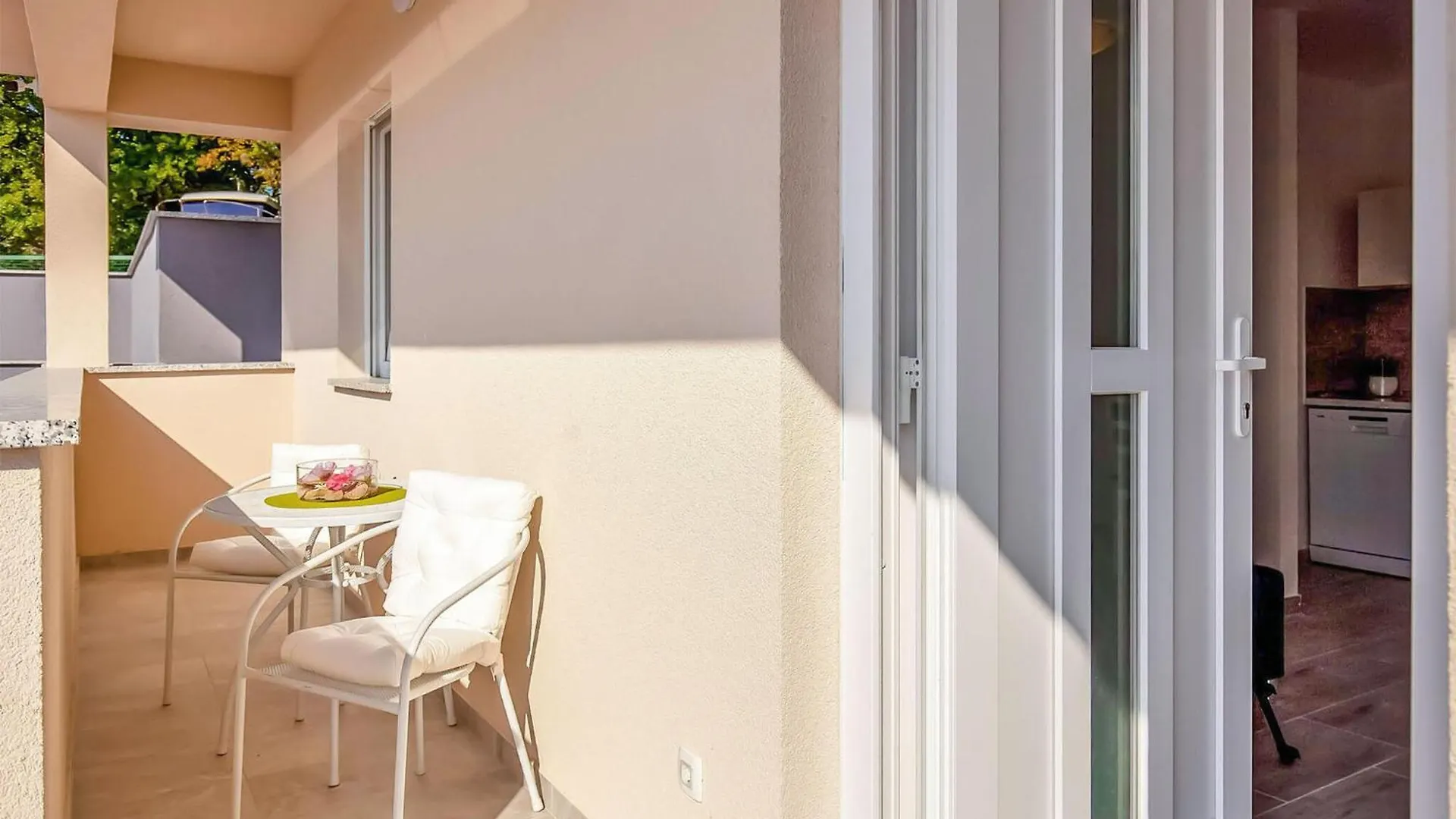 Lovely Apartment In Dramalj With Kitchen